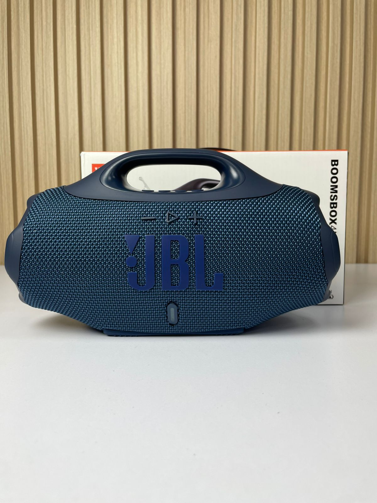 Parlante Boombox 4 Mini – Sonido Potente y Portátil - InnovatecJDSM