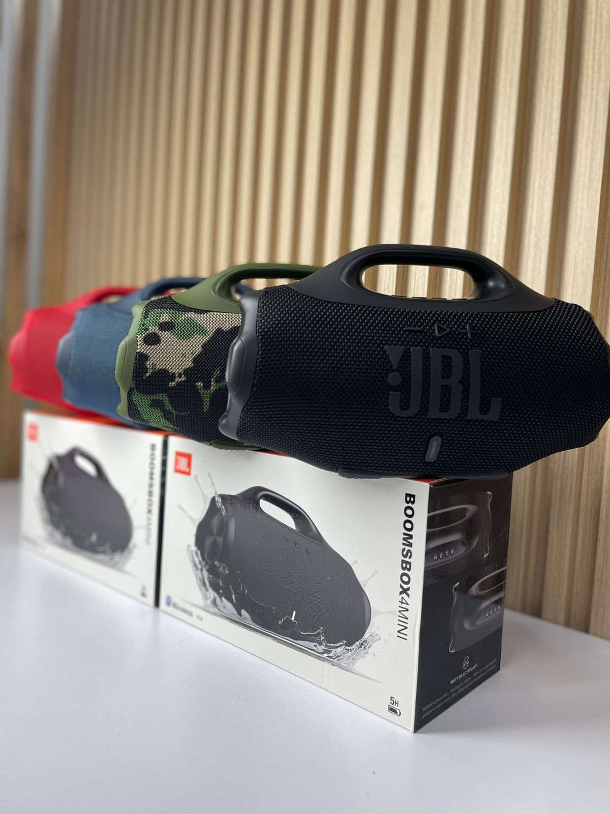 Parlante Boombox 4 Mini – Sonido Potente y Portátil - InnovatecJDSM